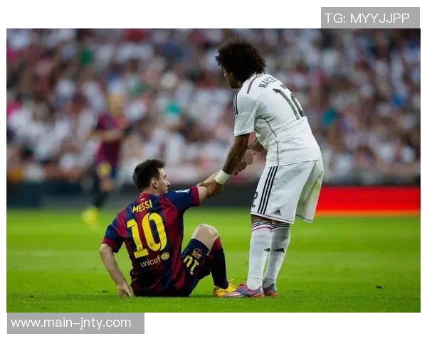 比尔森胜利主帅感慨难忘夜晚坚持进攻而非死守展现球队斗志 比尔森胜利主帅感慨难忘夜晚坚持进攻而非死守展现球队斗志