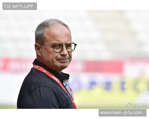 坎波斯强调巴黎圣日耳曼将把握转会机会但避免球员过剩问题