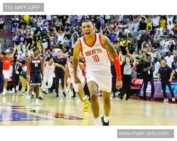 小贾巴里谈球队进步:每位球员更成熟自信迎接新挑战 小贾巴里谈球队进步:每位球员更成熟自信迎接新挑战